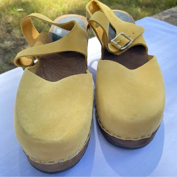 Lottas High Wood Mary Jane Clogs Yellow Size 39 (US8.5) - Picture 3 of 9